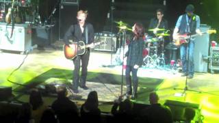 Jack Ingram &amp; Patty Griffin - &quot;Seeing Stars&quot; Live