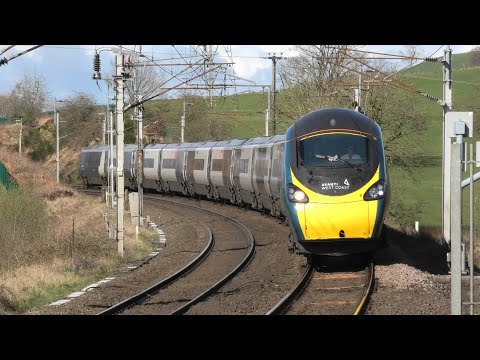 Trains at Oxenholme Lake District | 31/03/22