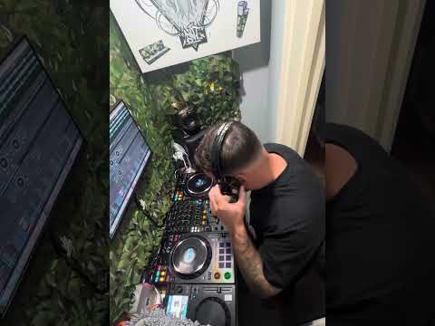 3 deck mini mix #drumnbass #dnb #livestream #live #tiktokdj 
