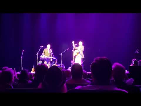 Feels Like Rain - John Hiatt w/ the Jerry Douglas Band