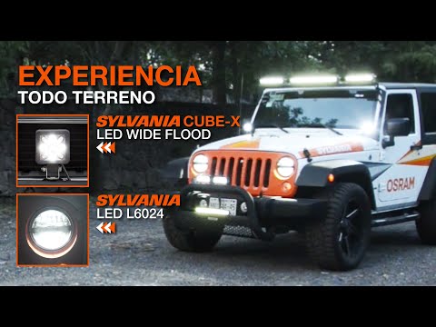 Iluminación todo terreno JEEP usando SYLVANIA CUBE-X LED Wide Flood y los faros SYLVANIA LED L6024