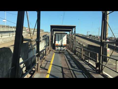 Asa urci cu camionul in tren cand treci din franta in UK