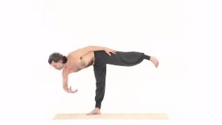 LUNA CRESCENTE – ARDHA CHANDRA ASANA