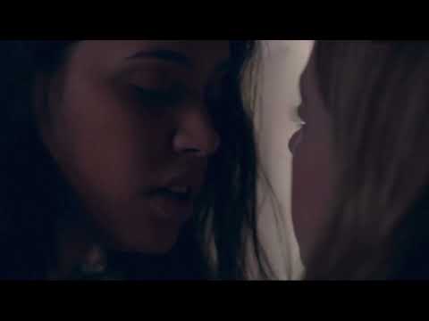 Sydney Sweeney Lesbian kiss scene