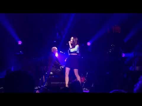 Baby Grand, Billy Joel and Alexa Ray Joel