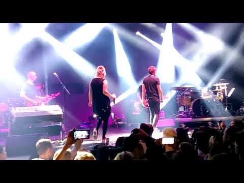 Tata Bojs - Futuretro 2017 (26. 11. 2017, Brno)