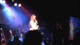 Lorrie Morgan "Cleaning Out My Closet"