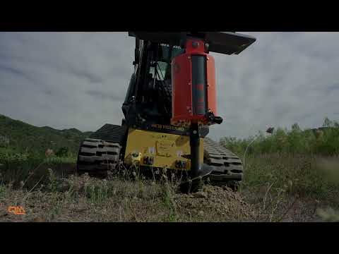 Trivella idraulica QM - serie TF su Skid Loaders