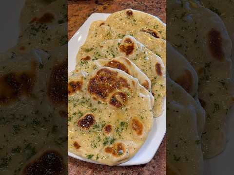 Easy pita bread from scratch🙌 Recipe in the comments or spoonfulofsi.com☺️ #pitabread #recipevideo