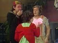 Quico Le Embarra Algodón En La Cara A La Chilindrina