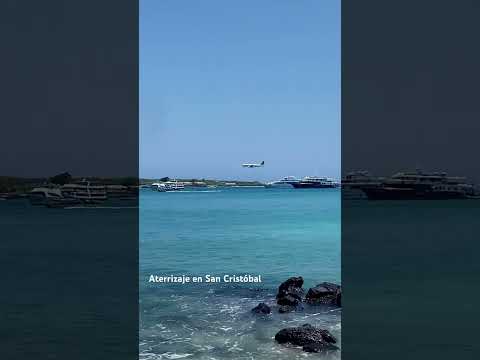 Aterrizaje en San Cristóbal, Galápagos #airbus319 #aeropuerto #ecuador #travel