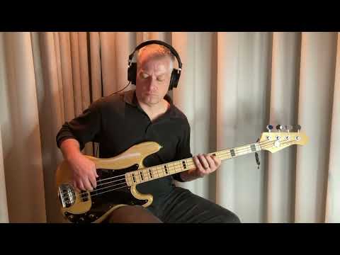 JiŘí KORN - You're My Voo-Doo - Bass cover
