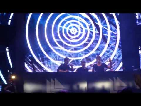 Hardwell, Dyro & Dannic - Spaceman @ Summerfestival 2013 (BE)