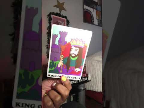 A cOP UNdec0vER 🤯