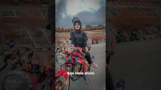 Download lagu tenanglah sayang ku disini kan selalu di sini hingga ku mati...... jangan bersedih tersenyumm lah... mp3