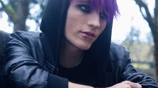 Johnnie Guilbert - &quot;Heavy&quot; Official Music Video