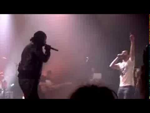 TAÏRO ft. YOUSSOUPHA "Aime la Vie" Live à l'Olympia 23/11/13