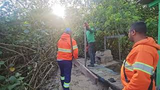 Casa em área de preservação é removida na Costeira do Pirajubaé