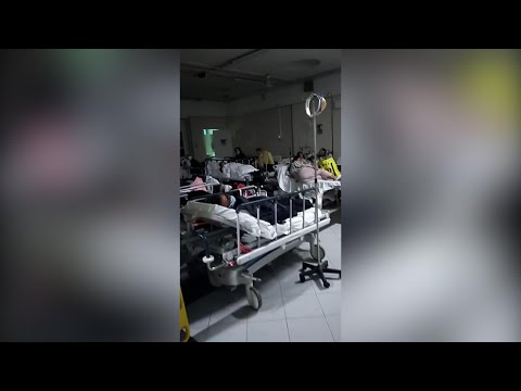 Napoli, Cardarelli in ginocchio: l'inferno delle barelle nel pronto soccorso