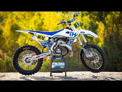 Racer X Films: Garage Build Husqvarna TC 250
