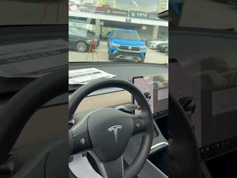 фото tesla model y i 0
