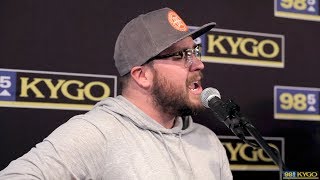 Mitchell Tenpenny | "Drunk Me" Acoustic Performance