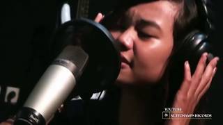 Download lagu Moses Bandwidth - Rapuh (  VIDEO CLIP ) mp3