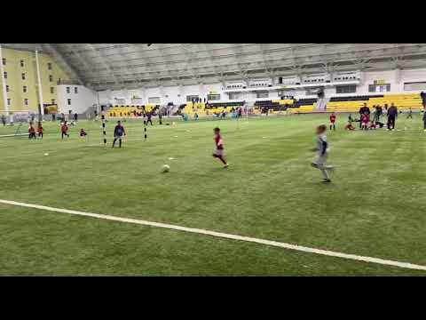 🟢 Competițiile externe: cheia dezvoltării copiilor în fotbal! ⚽