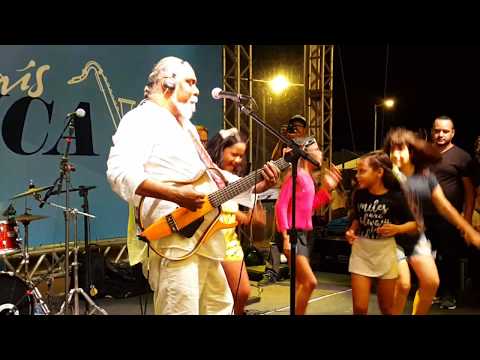 Marron Brasileiro no Shopping Tacaruna cantando Arreia a Lenha - Qui, 19/01/2019