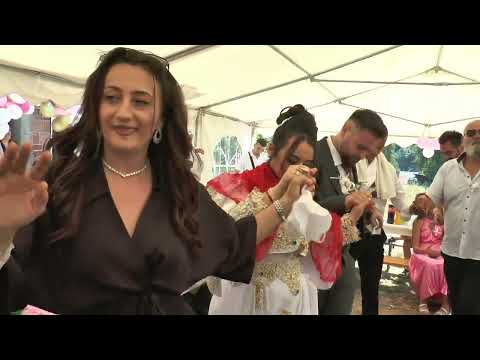 Kolo svatova i prijatelja