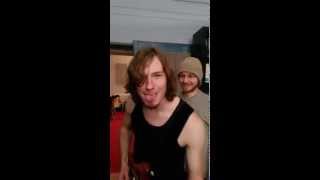 Mark nimmt overdubs für &quot;Now I Know&quot; auf