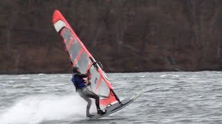 preview picture of video 'Windsurfing Podcast 10 - Storm Crashes Möhnesee'