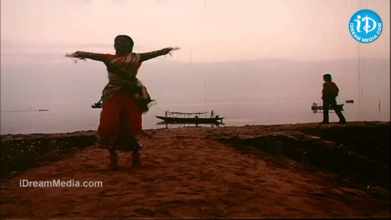 Siva Poojaku Lyrics  | Swarnakamalam | Bhanupriya, Venkatesh | K. Vishwanath