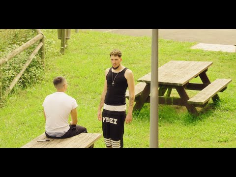 yyy891 - En La BarriGa (Prod. Virtual Flavor) [Official Music Video] by Ezewkiel