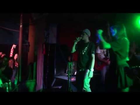 Yuri BH, Mc BURU e super Banda na noite de lançamento do Vinil-Paz Pros Camelos-Dia 12/07/13