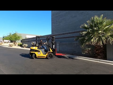 CATERPILLAR GP25N 5,000lb LP (Propane) #3975 - Forklift for Sale