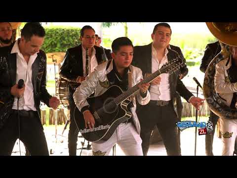 Alto Mando Sierreño Ft. La Decima Banda - El Malportado (En Vivo 2021)