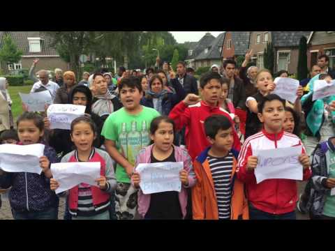 Asielzoekers in protest om uitzettingsbeleid