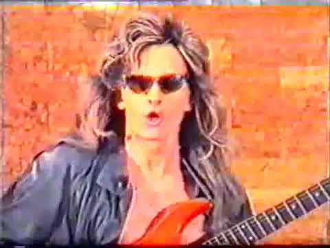 Richard Benson subtitled in English