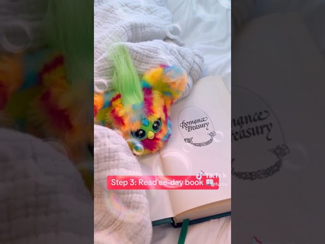 Vídeo relacionado con Hasbro Furby Furblets, Miniamigo Pix-Elle, Más de 45 Sonidos, Música de Videojuegos y Frases en Furbish, Peluche electrónico para niños y niñas a Partir de 6 años, Multicolor