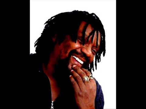 She's Royal Riddm Mix Feat. Tarrus Riley, Glen Washington, Lloyd Brown, Roger Robin (June Refix 2022