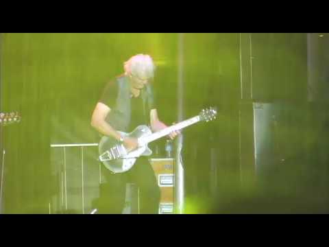 Sinking Like a Sunset - Tom Cochrane and Red Rider ... Vancouver Island Musicfest 2019