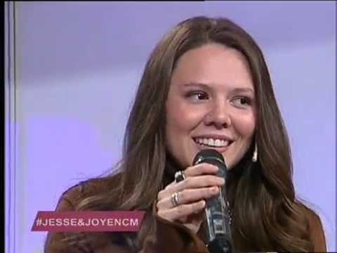 Jesse Y Joy video Un besito más - Estudio CM 2016