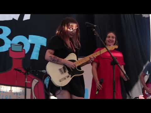 Chini.png - Cinta Blanca y Te Vienen a Ver (en Festival Uva Robot 2023)