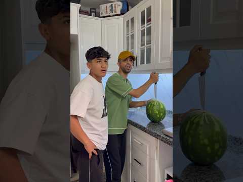 Yiğitle Beraber Karpuzu Birtürlü Kesemedik #shortvideo #shorts #comedy #trending