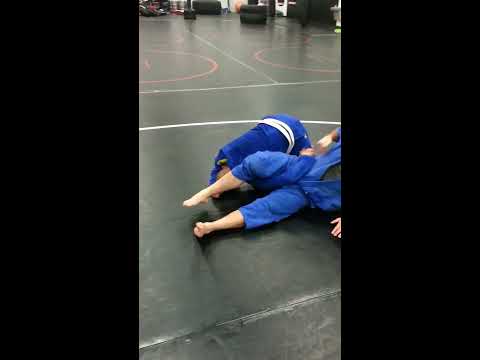Move of the Day: Damn good guard to oma plata and Triangle
