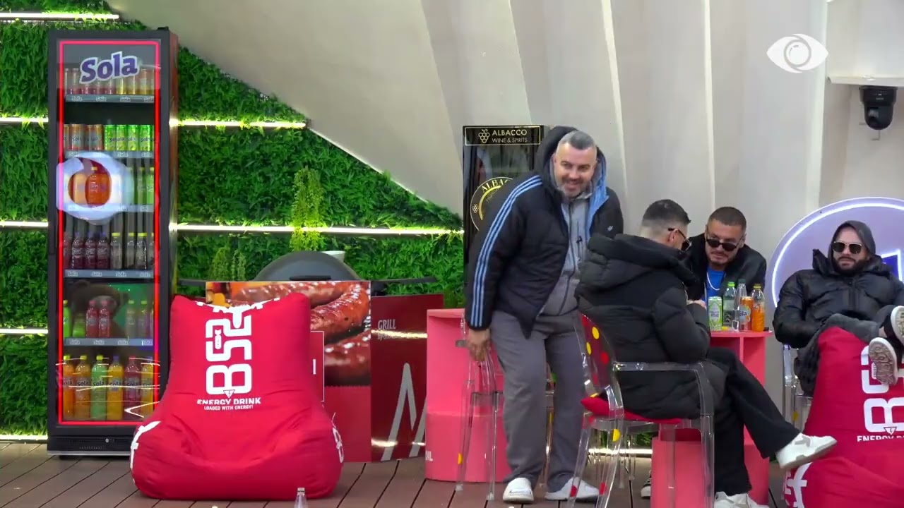 Je bomba pa sahat/ Greta i drejtohet Rogertit