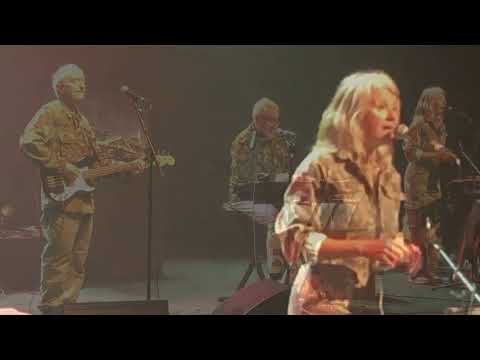 Kaffee in New York – Die Korgis leben in Frankreich.