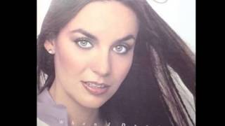 Crystal Gayle - Talking In Your Sleep (1977).