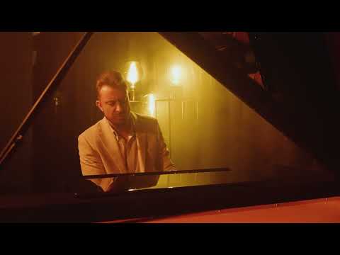 
V. Straižys 🎤🎹
Dainininkas/pianistas virtuozas
 #5